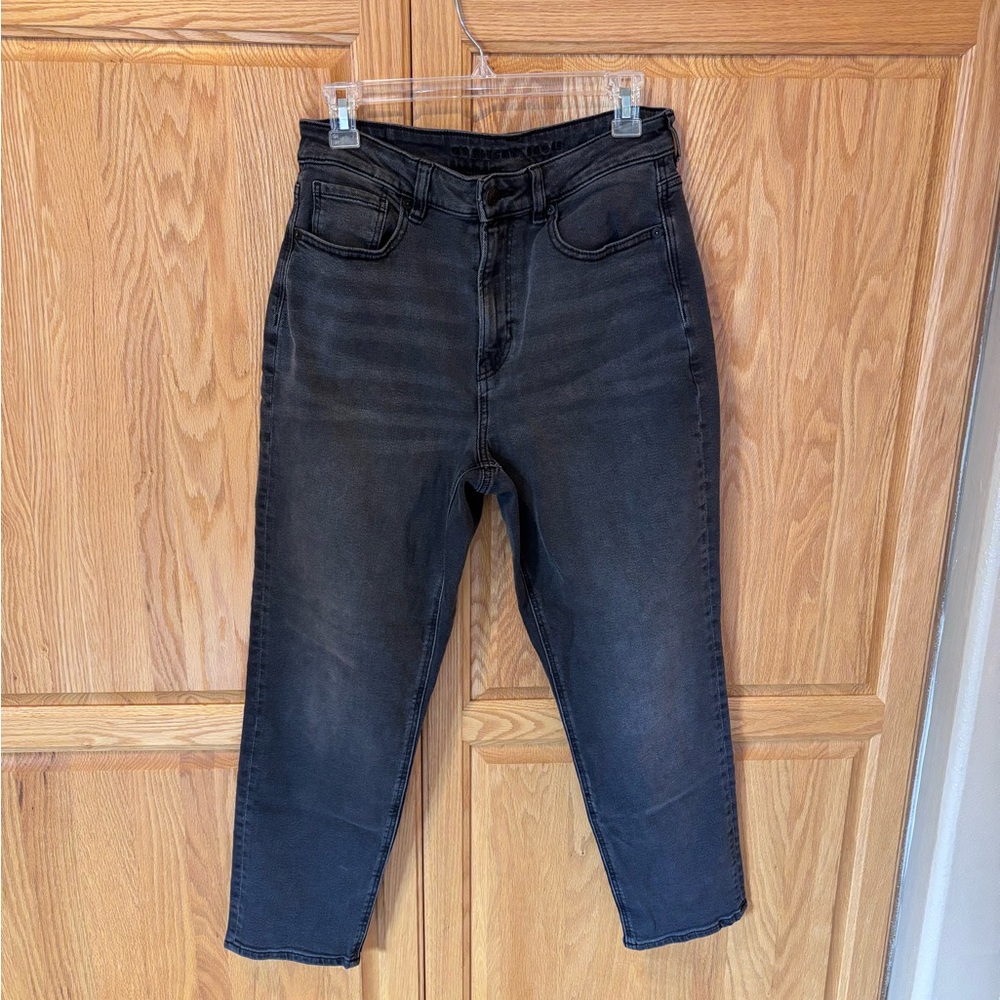 American Eagle Women’s Black Mom Jeans Size 8 Short High Rise